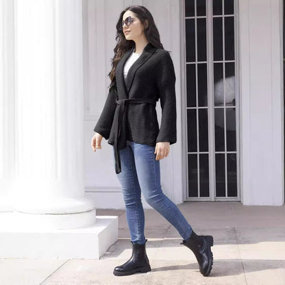 Cardigan tricot décontracté pour femmes avec ceinture à la taille et coutures d'épaules Chic und Stil