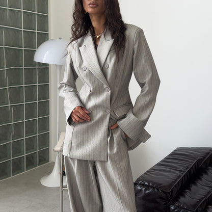 Dames élégant ensemble deux pièces avec un motif à rayures modernes Chic und Stil