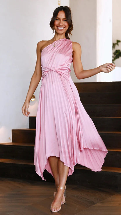 Robe maxi plissée asymétrique Chic und Stil pour femmes