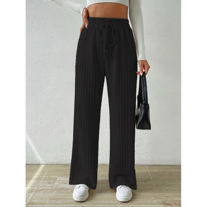 Comfortable casual pants for women in ribbed design Chic und Stil