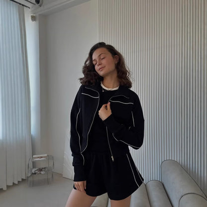 Ensemble de loisirs pour femmes avec haut de sommeil court et shorts Chic und Stil
