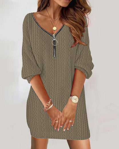Robe en tricot décontractée pour femmes avec un décolleté en V profond et un détail zip Chic und Stil