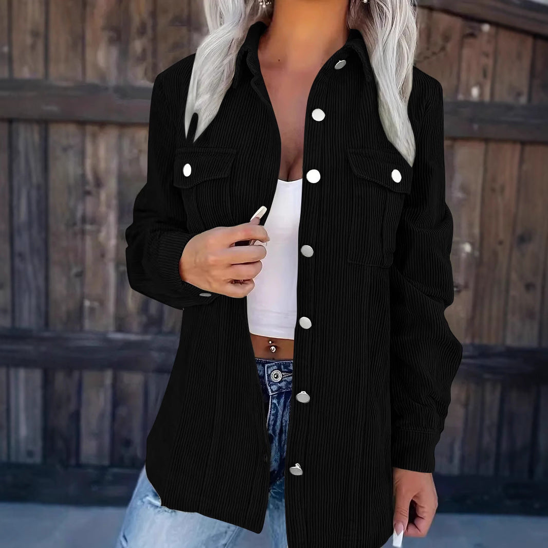 Chemisier féminin à la mode avec rayures et détails de boutons Chic und Stil