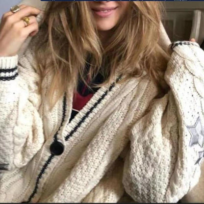 Dames grosse tricot cardigan avec détails en étoiles et boutons décoratifs Chic und Stil