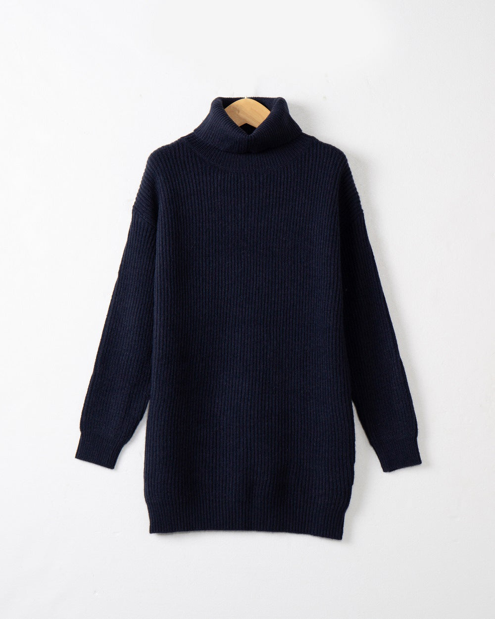 Robe en tricot épais pour femmes avec col montant et coupe ample Chic und Stil