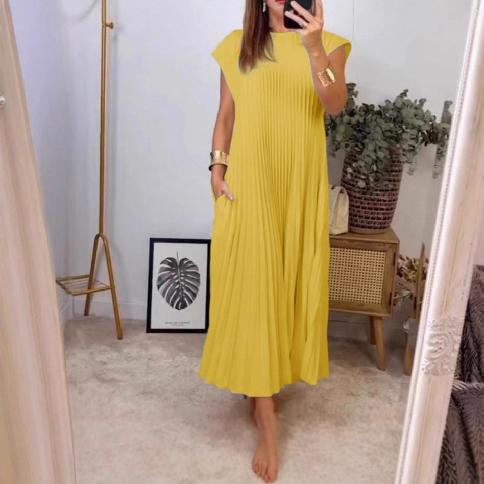 Robe maxi pour femmes avec des détails plissés et des poches latérales Style et élégance