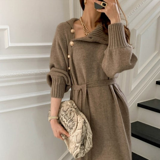 Robe en tricot élégante pour femme avec col roulé à la mode et fermeture à boutons détaillée Chic und Stil