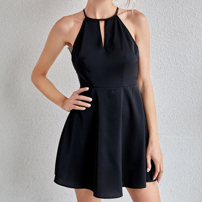 Robe de soirée élégante pour femmes avec décolleté plongeant et jupe fluide Chic und Stil