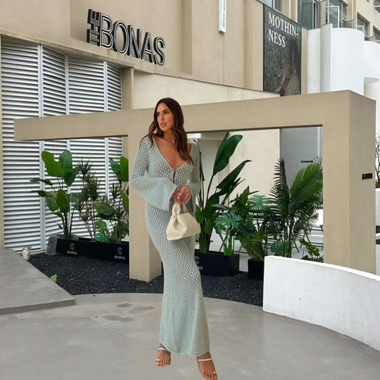 Robe maxi en tricot pour femmes avec décolleté en V profond et porte-clés décoratif Chic und Stil