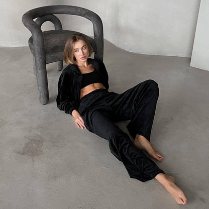 Ladies Sports Velvet Hoodie and Chic Jogging Pants