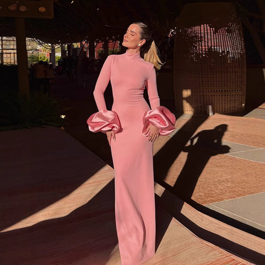 Robe maxi pour femmes avec des manches en forme de volants et un élégant col montant Chic und Stil
