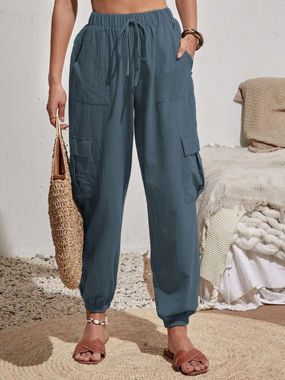 Casual cargo pants for women with elastic waist and practical pockets Chic and Style