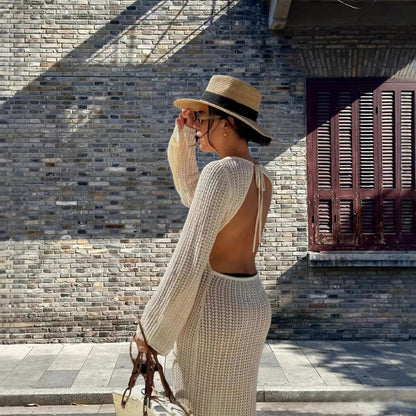 Robe maxi en tricot pour femmes avec décolleté en V profond et détail décoratif de bouton Chic und Stil
