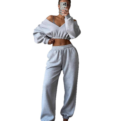 Casual sports jacket for women with crop top and wide pants Chic und Stil