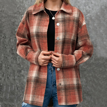 Chemise à carreaux pour femmes à coupe courte Chic und Stil