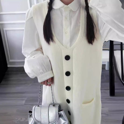 Robe en tricot durable pour femmes avec patte de boutonnage et poches Chic und Stil