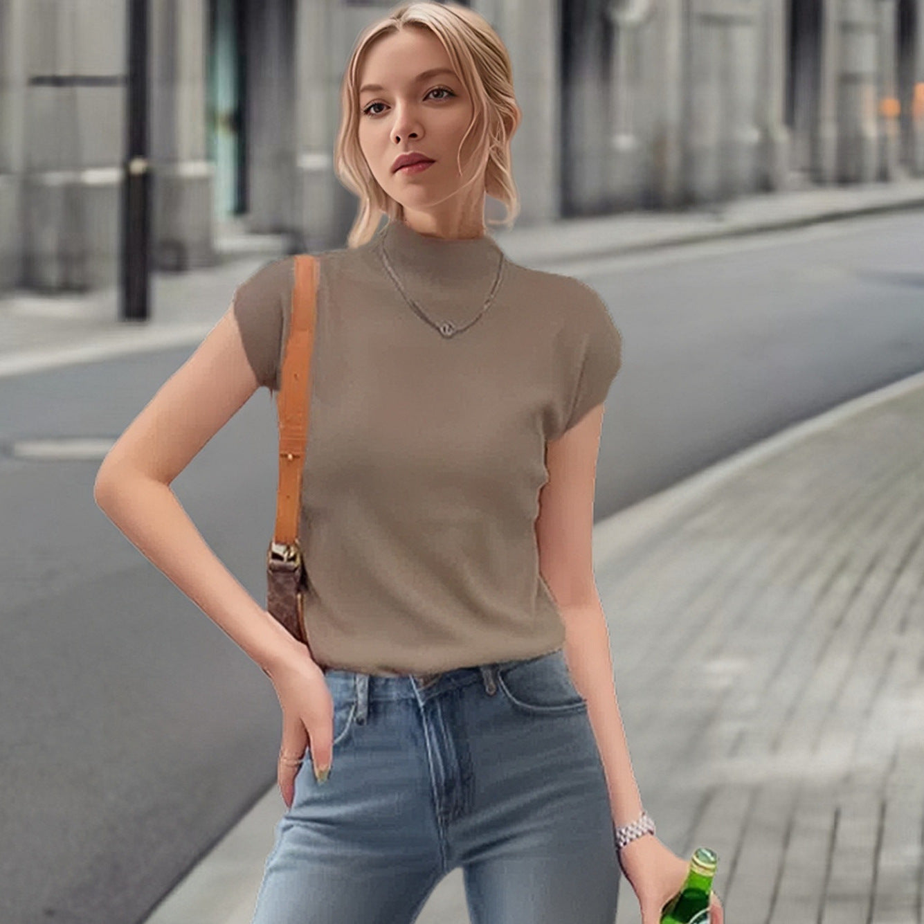 Dames élégant t-shirt à manches courtes avec col montant et coupe près du corps Chic und Stil