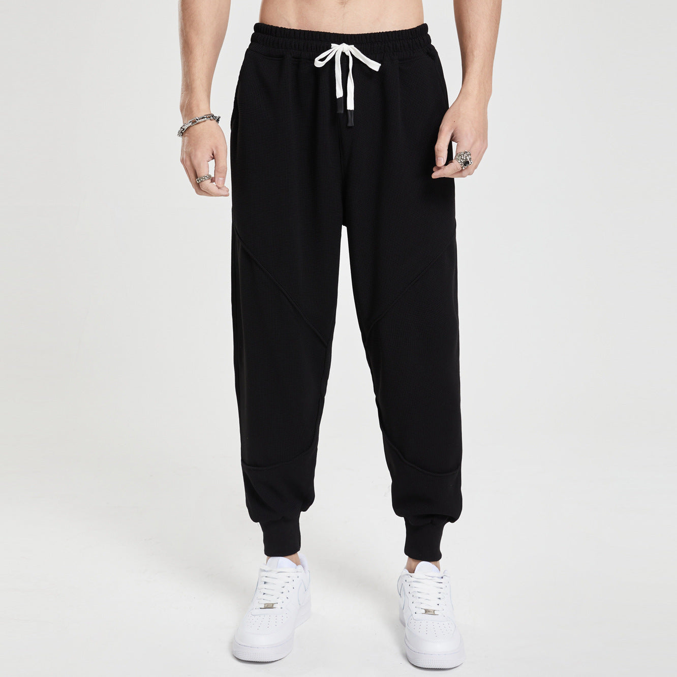 Men's sports pants with quilted design Chic and Style