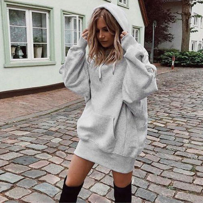 Robe à capuche pour femmes en mélange de coton doux avec des poches pratiques et une coupe confortable Chic und Stil