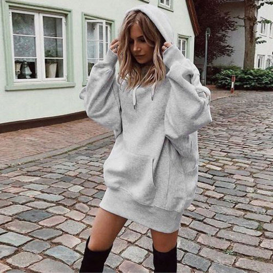 Robe à capuche pour femmes en mélange de coton doux avec des poches pratiques et une coupe confortable Chic und Stil