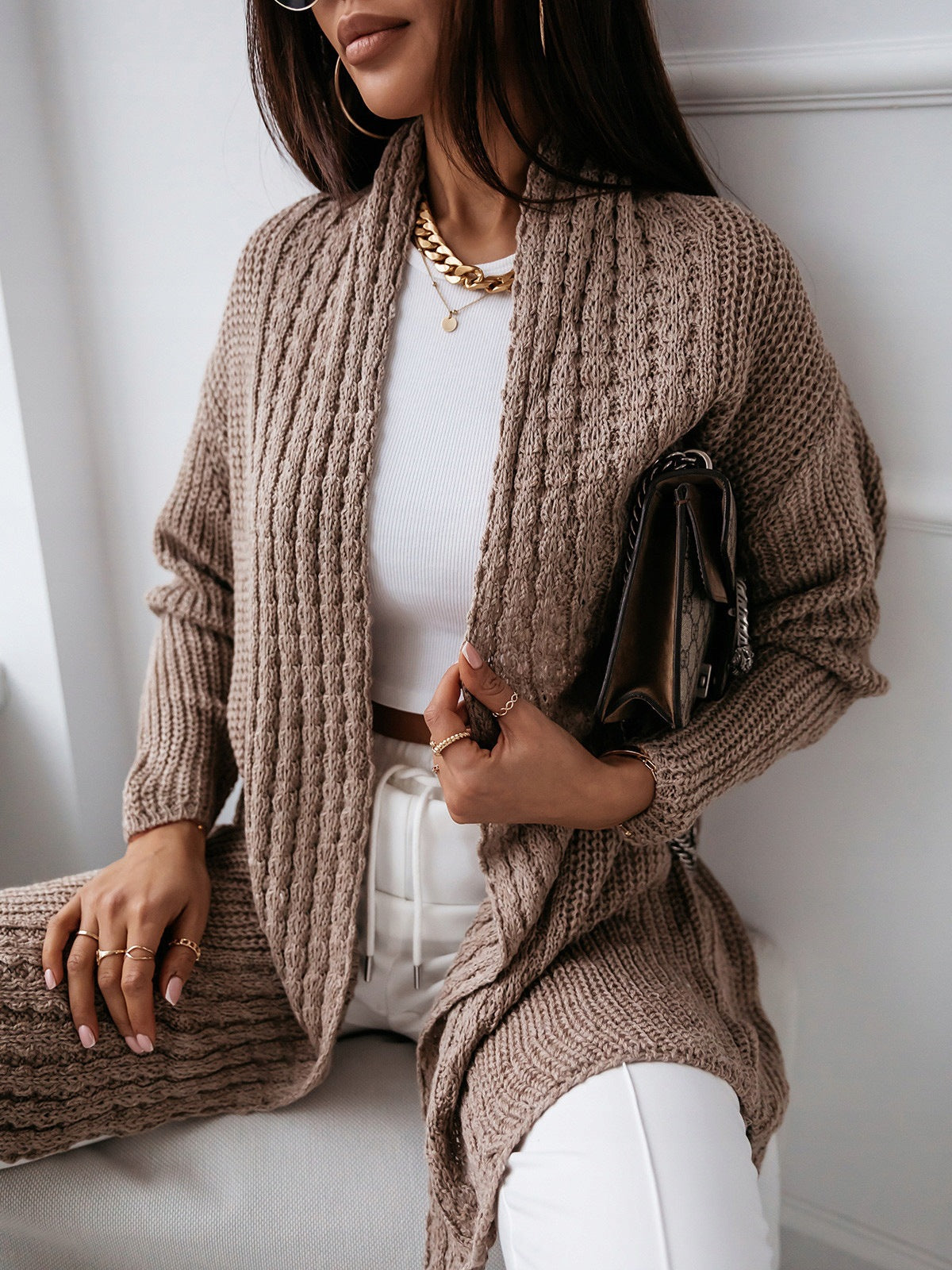 Ladies Chunky Knit Cardigan with Elegant Structure, Chic and Stylish