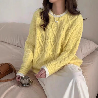 Pull en grosse maille pour femmes avec motif torsadé et finition de col contrastante Chic und Stil