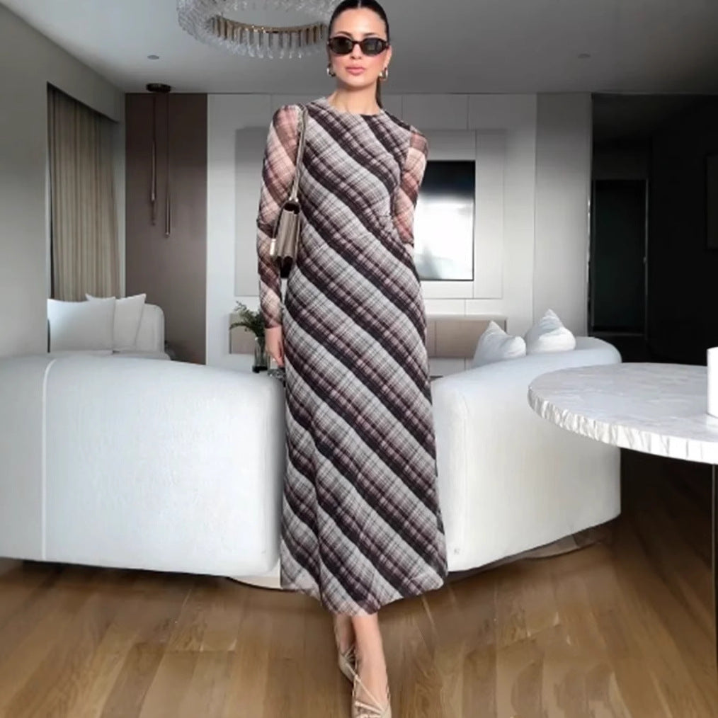 Robe maxi pour femmes avec un motif à carreaux moderne et une coupe élégante Chic und Stil