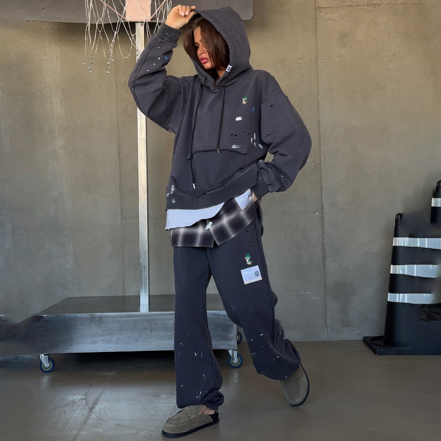 Dame Sweat à capuche surdimensionné avec des éléments de design spéciaux Chic und Stil