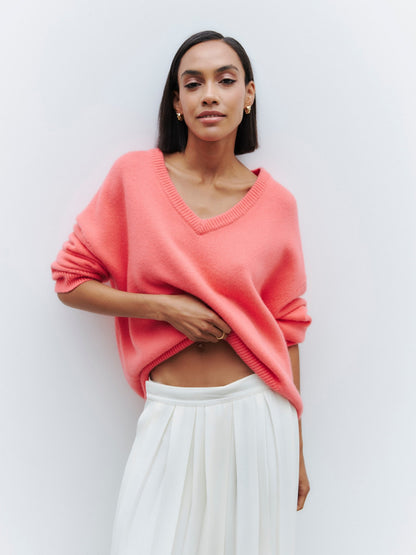 Pull en viscose pour femmes avec encolure en V profonde et larges bords Chic und Stil