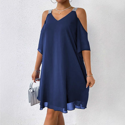 Robe décalée à col en V à épaules dénudées Chic und Stil