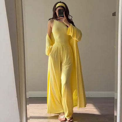 Ladies loungewear combination with flowing kimono and comfortable pants Chic and Style