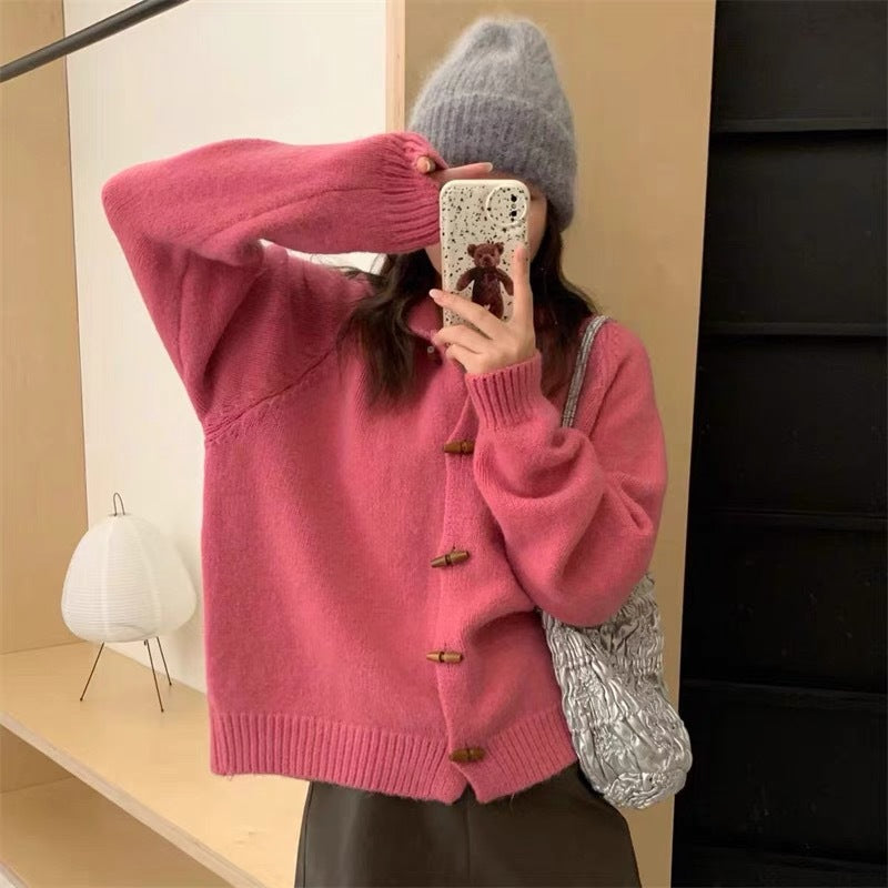 Dames pull à capuche décontracté avec boutons décoratifs Chic und Stil