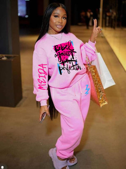 Women's sporty sweatshirt and jogging pants set with urban graphic print Chic and Style