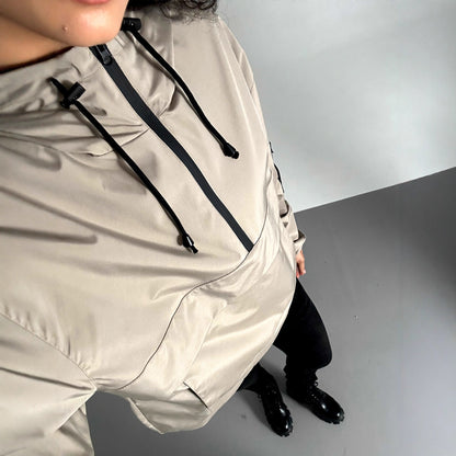 Functional jacket for women with practical pockets and adjustable waist Chic and Style