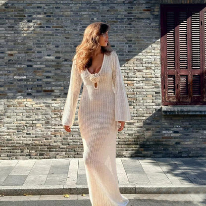 Robe maxi en tricot pour femmes avec décolleté en V profond et détail décoratif de bouton Chic und Stil