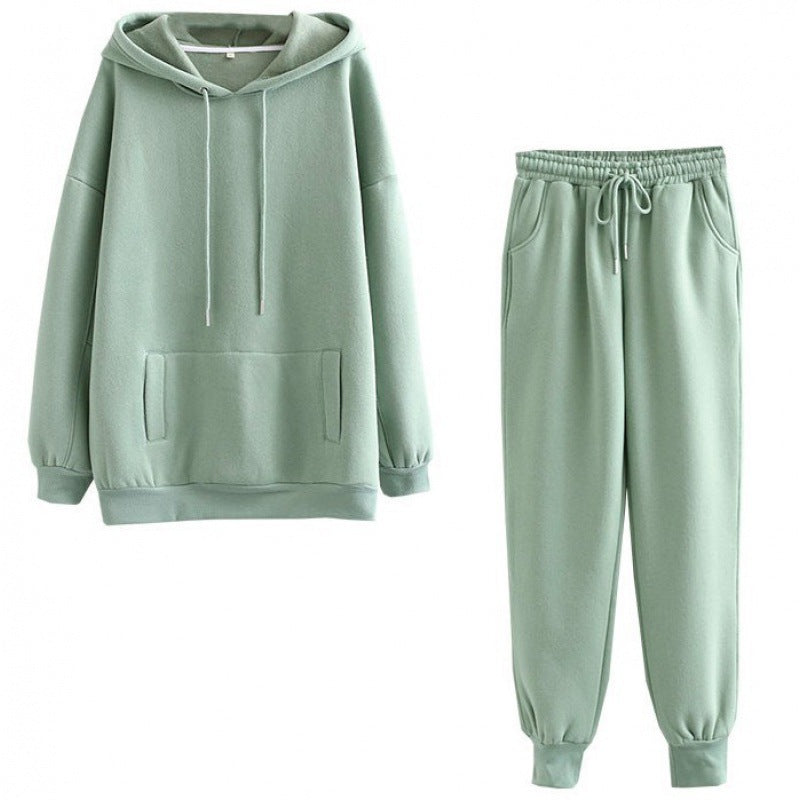 Women's loungewear set with comfortable hoodie and comfortable jogger pants Chic and Style