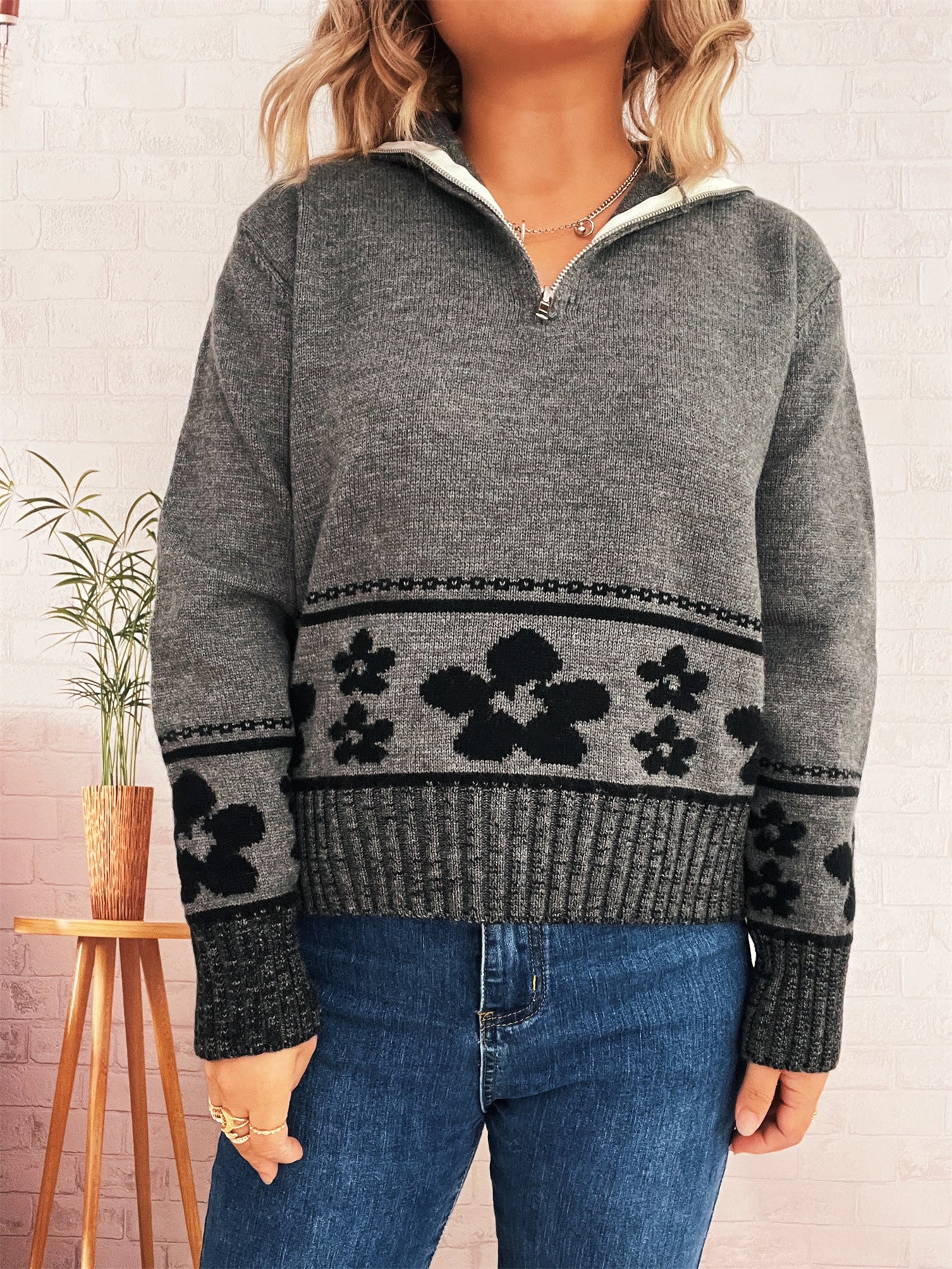 Dames pull en grosse maille avec motifs floraux et manches trois-quarts pratiques Chic und Stil
