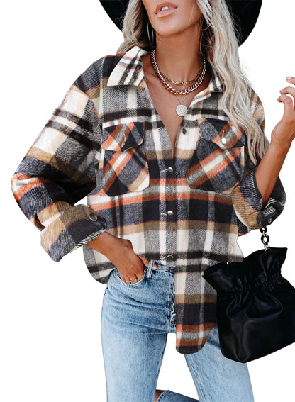 Veste à carreaux pour femmes en style oversize avec fermeture à bouton-pression Chic und Stil