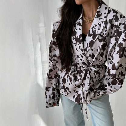 Blazer oversize pour femmes avec ceinture et épaulettes Chic und Stil