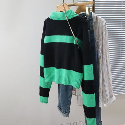 Pull en tricot pour femmes à décolleté en V profond et design rayé Chic und Stil