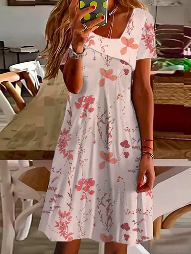 Robe de loisirs pour femmes avec un élégant motif floral et une coupe féminine Chic und Stil