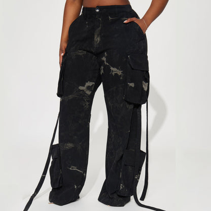Women's cargo pants with a trendy batik design and practical side pockets Chic and Style