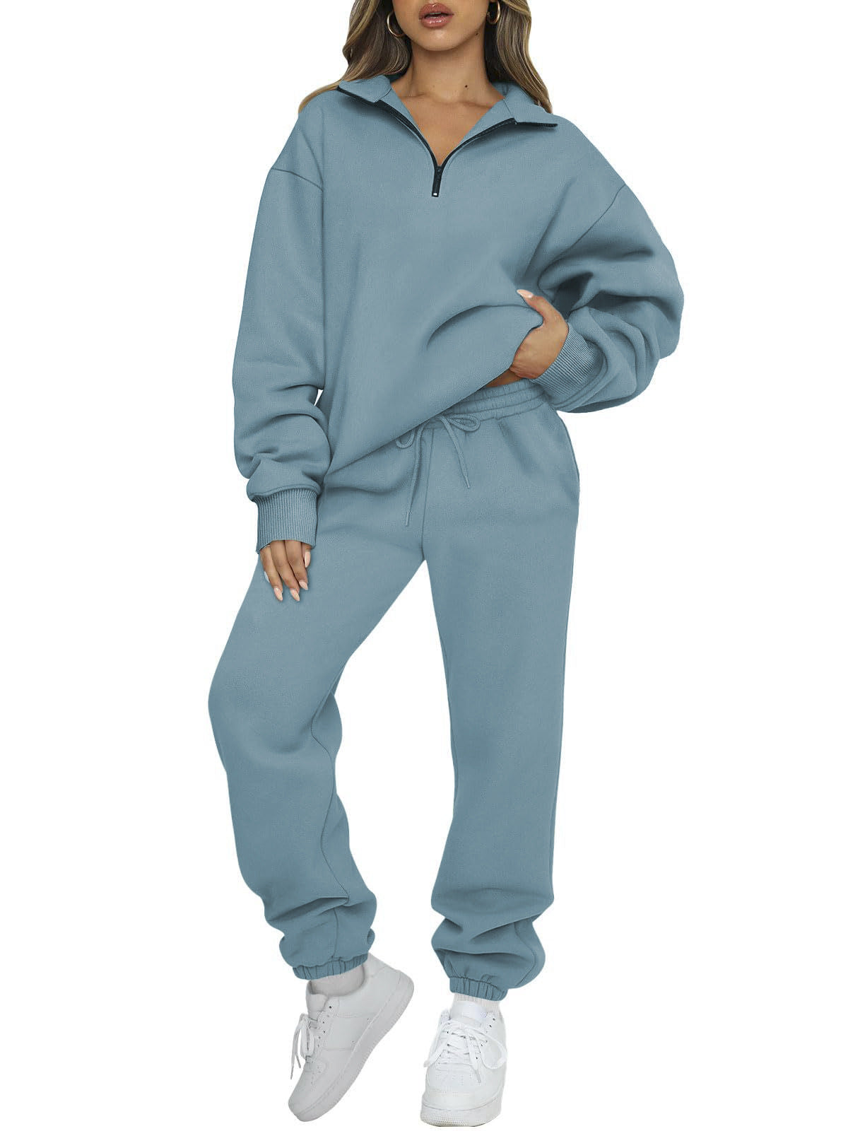 Dames Ensemble de sport à capuche avec un col montant et fermeture éclair Chic und Stil