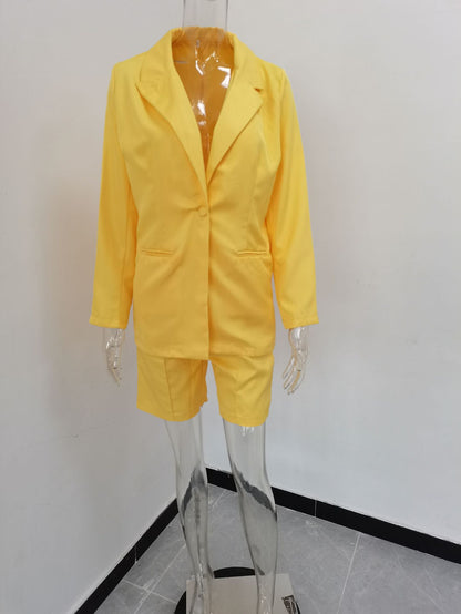 Elegant blazer set for women with shorts and refined details Chic and Style