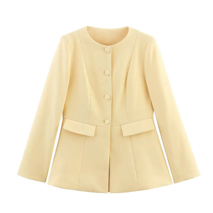 Blazer court élégant pour femmes avec coupe cintrée et détails de boutons Chic und Stil