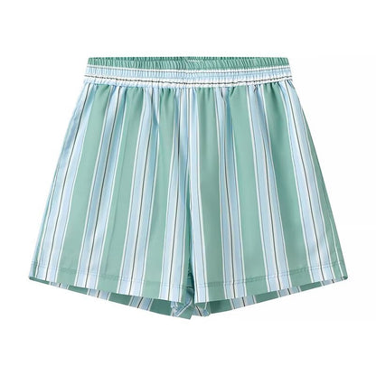 Shorts de plage pour dames avec un motif rayé tendance et une taille élastique Chic und Stil
