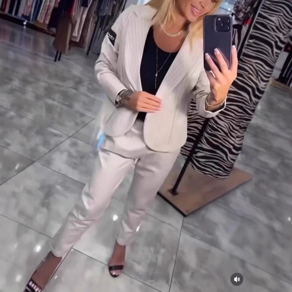 Women Elegant Blazer Set with Striped Pattern and Fitted Pants Chic and Style