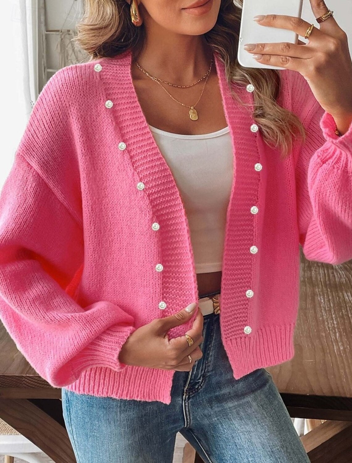 Dames cardigan confortable avec détail de bouton perlé Chic und Stil