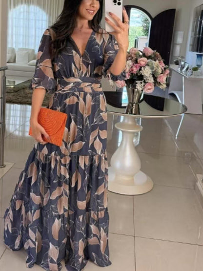 Robe maxi pour femmes avec motif de feuilles colorées et ceinture cintrée Chic und Stil