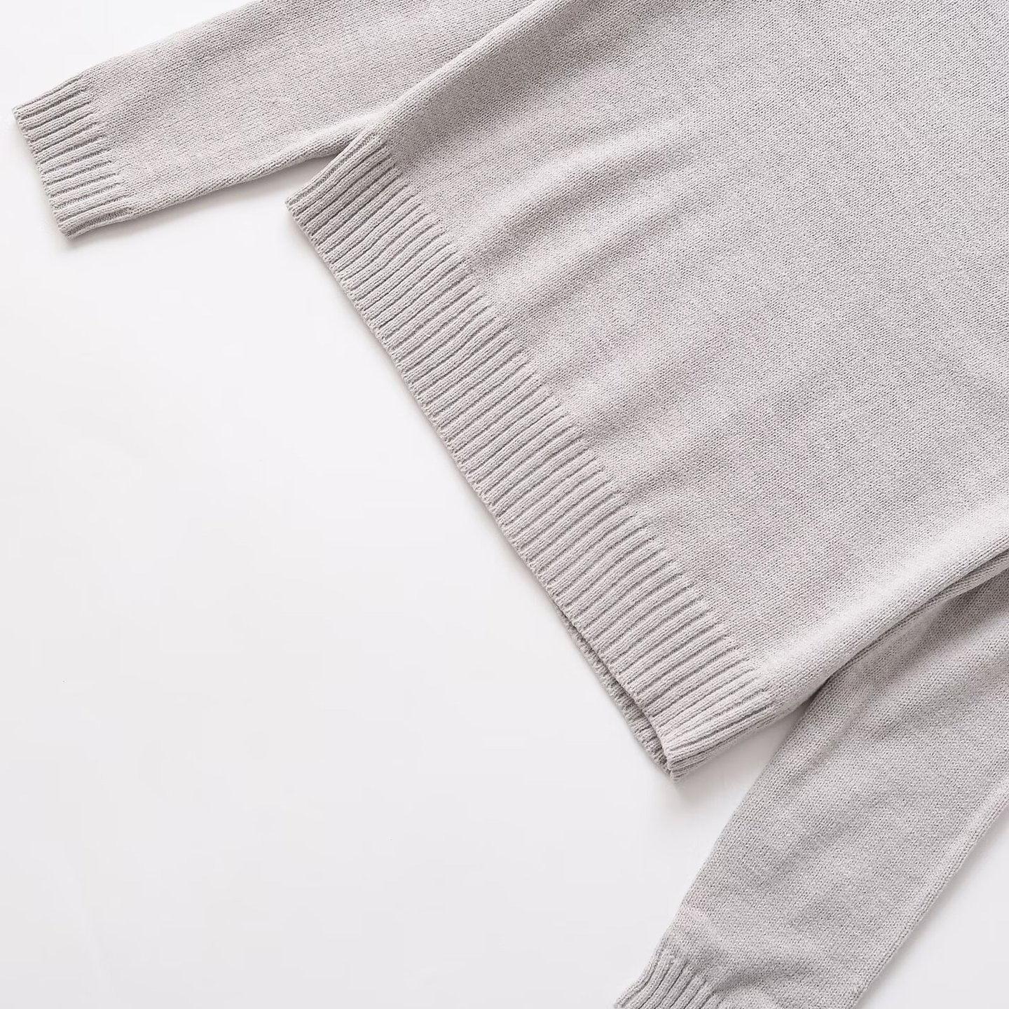 Pull en maille fine confortable pour dames avec col rond et détails intemporels Chic und Stil